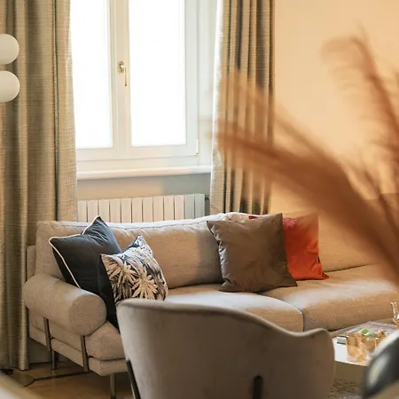 29 Piazza Roma Apartment Como
