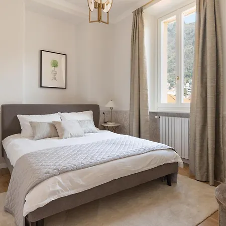 Apartment 29 Piazza Roma Como