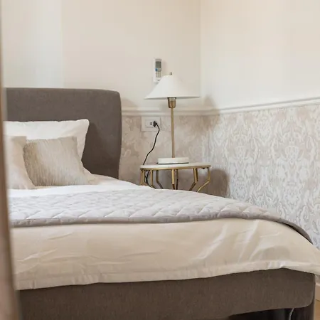 29 Piazza Roma Apartment Como