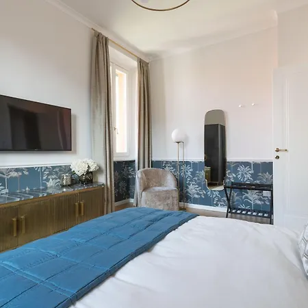 29 Piazza Roma Apartment